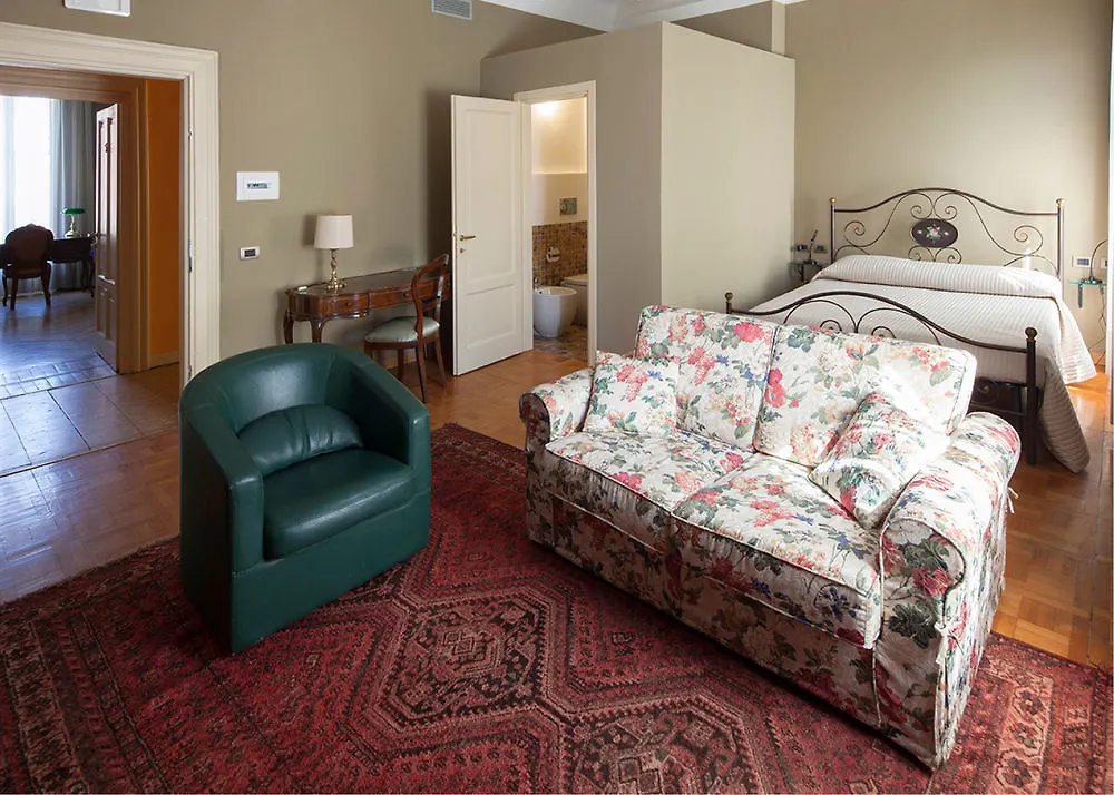 Ekoliving Bed & Breakfast Milano 3*,