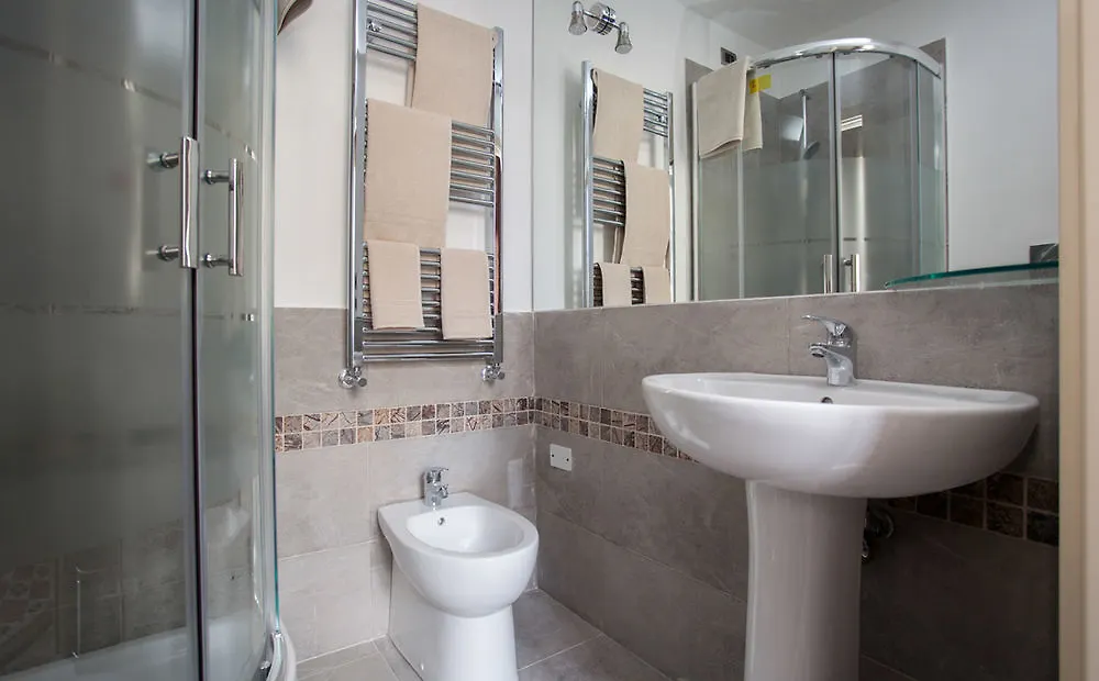 Ekoliving Bed & Breakfast Milano 3*,